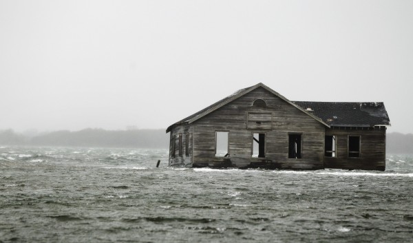 Ο τρομακτικός τυφώνας Sandy ζυγώνει στη Νέα Υόρκη - Πόλη φάντασμα το κέντρο της παγκόσμιας οικονομίας - Ζωντανή εικόνα - Φωτογραφία 4