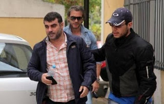 La Libre:Αντί να συλλάβουν κλέφτες Υπουργούς συλλαμβάνουν την αλήθεια - Φωτογραφία 1