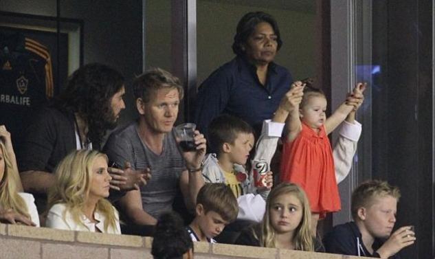Harper Seven: Η πιο φανατική οπαδός του μπαμπά της David Beckham! - Φωτογραφία 1
