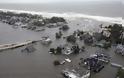 Καταστροφή και πένθος μετά τη Sandy – 48 οι νεκροί, φόβοι πως θα αυξηθεί ο απολογισμός – Τι άφησε πίσω του ο τυφώνας - Φωτογραφία 1