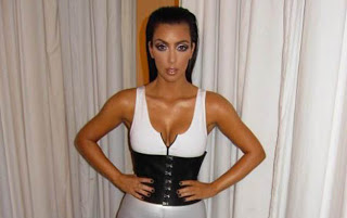 Kim Kardashian: Αυτή η εμφάνιση θεωρείται σέξι; (φωτό) - Φωτογραφία 1