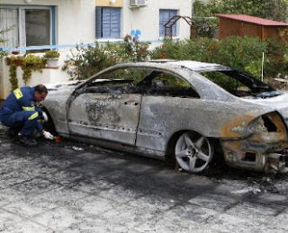 Έκρηξη σε αυτοκίνητο 59χρονης τα ξημερώματα στη Λεμεσό - Φωτογραφία 1