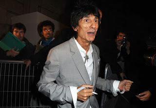 Για τρίτη φορά γαμπρός ο κιθαρίστας των Rolling Stones - Φωτογραφία 1