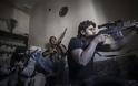 Συρία: Οι αντάρτες πολεμούν το καθεστώς αγοράζοντας όπλα από το... καθεστώς