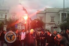 ΣΥΜΒΑΙΝΕΙ ΤΩΡΑ: Τα σώματα ασφαλείας στη Βουλή