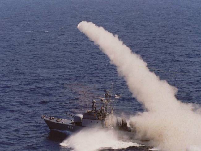 Πυρκαγιά σε τορπιλάκατο του Πολεμικού Ναυτικού - Φωτογραφία 1