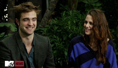 Χαλαρή η πρώτη κοινή συνέντευξη Robert Pattinson και η Kristen Stewart (Video) - Φωτογραφία 2