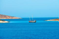 ΜΙΚΡΑ ΝΗΣΙΑ ΑΙΓΑΙΟΥ: ΑΦΗΣΤΕ ΜΑΣ ΝΑ ΖΗΣΟΥΜΕ