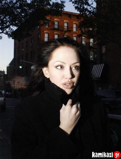 Δείτε την σωσία της Angelina Jolie!! (pics) - Φωτογραφία 2