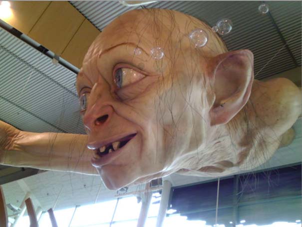 «Τρομακτική» διακόσμηση σε αεροδρόμιο της Νέας Ζηλανδίας - Φωτογραφία 2