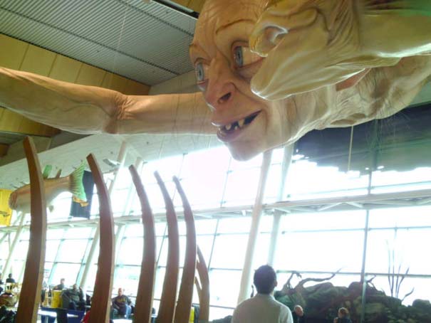 «Τρομακτική» διακόσμηση σε αεροδρόμιο της Νέας Ζηλανδίας - Φωτογραφία 5