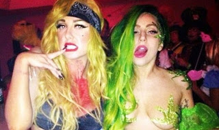 Η Lady Gaga... γδύνεται για το Halloween και προκαλεί και πάλι! - Φωτογραφία 1