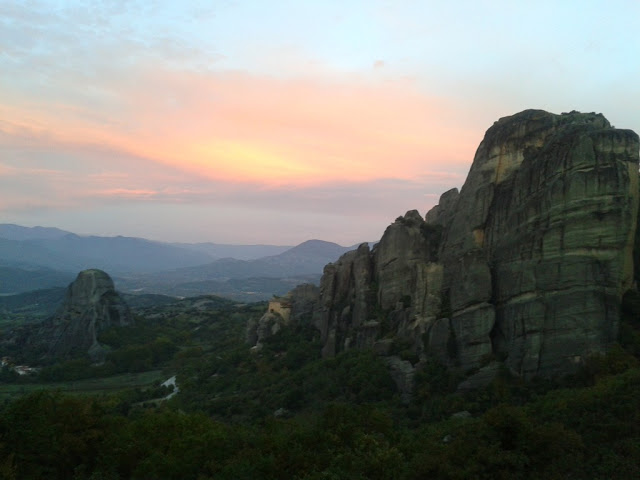 Ξημέρωμα στα Μετέωρα - Φωτογραφία 2