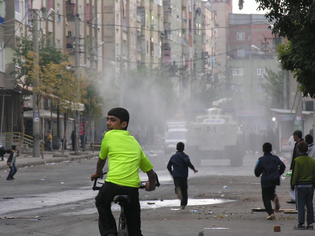 Διαδηλώσεις και στην Άγκυρα Συγκρούσεις στη νοτιοανατολική Τουρκία - Φωτογραφία 5