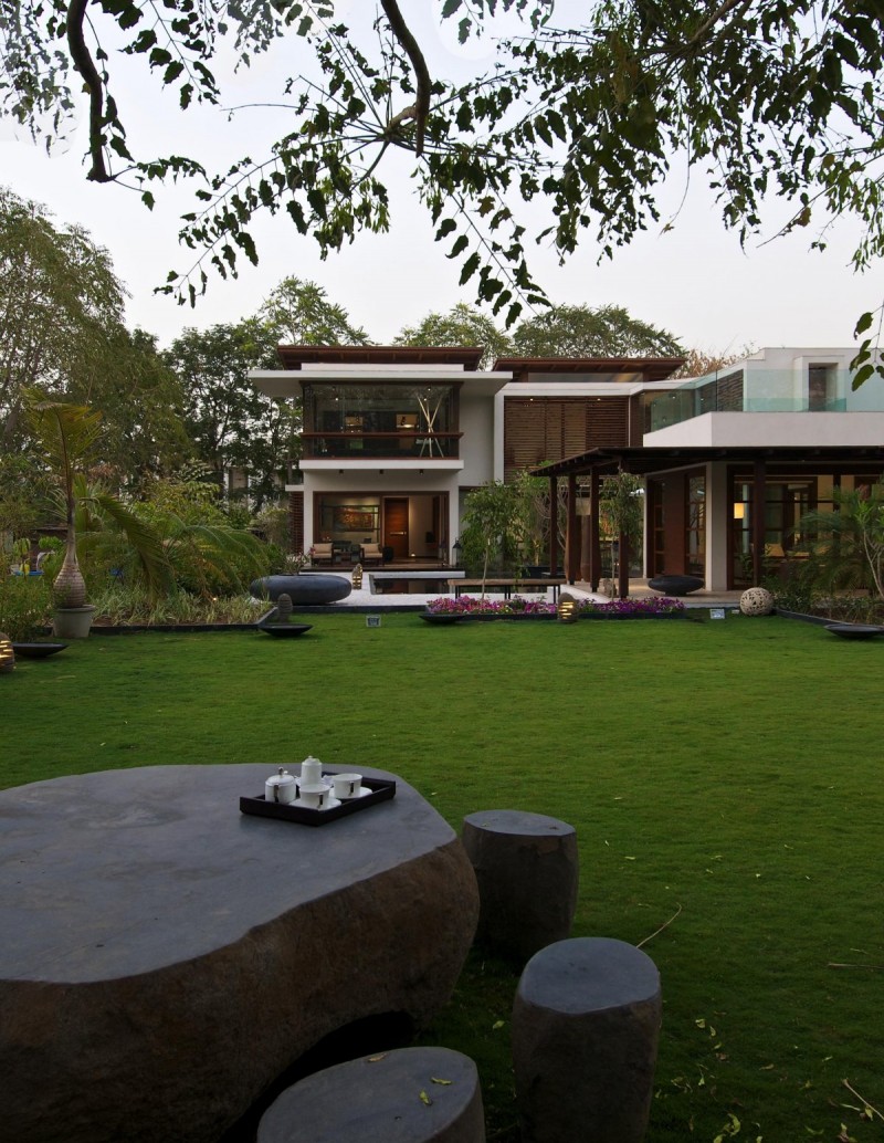 Courtyard House από τους Hiren Patel Architects - Φωτογραφία 1