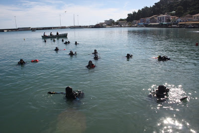 Υδροναύτες Ηλείας: Υποβρύχιος καθαρισμός στο λιμάνι του Κατακόλου - Φωτογραφία 3