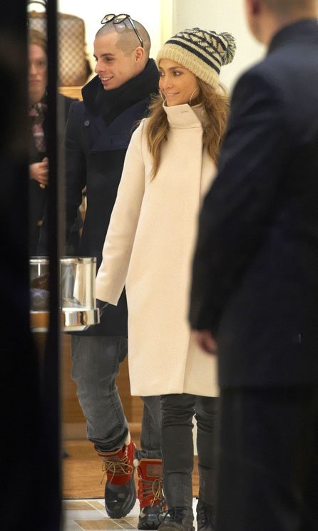 Jennifer Lopez: Έξοδος για ψώνια στην Κοπεγχάγη - Φωτογραφία 2