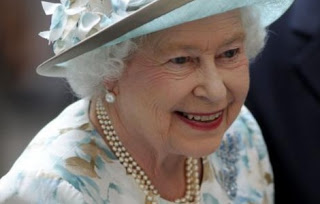 Σοκ στη Βρετανία: Πεθαίνει η βασίλισσα Ελισάβετ; - Φωτογραφία 1