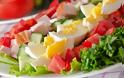 9 υλικά που θα… «απογειώσουν» τις σαλάτες σας