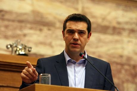 Στο βήμα της Βουλής ο πρόεδρος του ΣΥΡΙΖΑ Αλέξης Τσίπρας - Φωτογραφία 1