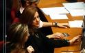 Οι 12 τρελές παροχές των υπαλλήλων της Βουλής εξοργίζουν τους Ελληνες