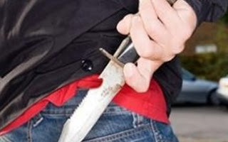 Πάτρα: Αναστάτωση στην Βορείου Ηπείρου από έναν άνδρα που κρατούσε μαχαίρι - Φωτογραφία 1