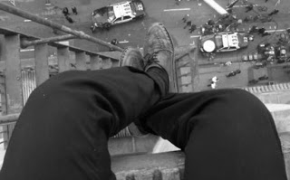 30χρονος ήθελε να πηδήξει από τον 6ο όροφο ξενοδοχείου μετά από ερωτική απογοήτευση - Φωτογραφία 1
