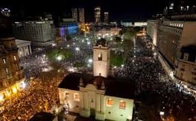 Ογκώδεις διαδηλώσεις κατά της προέδρου στην Αργεντινή - Φωτογραφία 1
