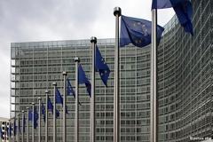 Η ΕΥΡΩΠΗ ΥΠΟΔΕΧΘΗΚΕ ΨΥΧΡΑ ΤΗΝ ΕΓΚΡΙΣΗ ΤΟΥ ΠΑΚΕΤΟΥ (VIDEO)