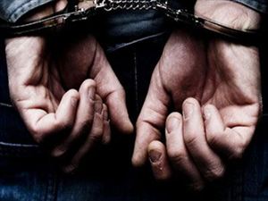 Σύλληψη επιχειρηματία στα Χανιά για οφειλές στο δημόσιο - Φωτογραφία 1