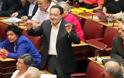 Έντονη αντιπαράθεση Βενιζέλου-Λαφαζάνη στη Βουλή