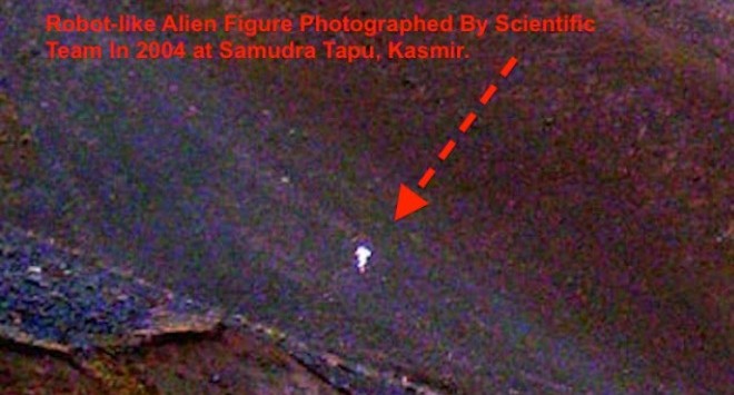 Πληθαίνουν τα UFO, λιγοστεύουν τα αγρογλυφικά - Φωτογραφία 1