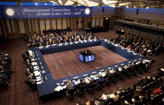Πρώην στέλεχος ΔΝΤ: Αμεση συναίνεση για διαγραφή του ελληνικού χρέους - Φωτογραφία 1