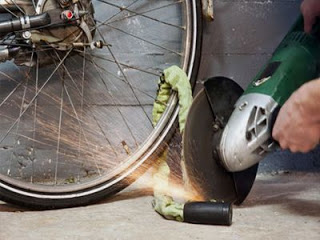 Τρίκαλα: Το ποδήλατο άνηκε σε... παλαιστή - Φωτογραφία 1