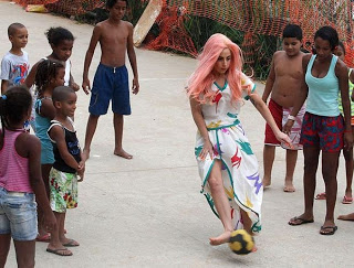 LADY GAGA  Σκόραρε στις καρδιές των Βραζιλιάνων - Φωτογραφία 1