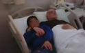 Συγκλονίζει η φωτογραφία του Ανδρέα Μπάρκουλη με τον γιο του στο κρεβάτι νοσοκομείου - Φωτογραφία 2