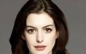 Η Anne Hathaway μας προτείνει το αγαπημένο της γλυκό με γεμιστά ροδάκινα