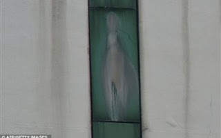 Βλέπουν την Παναγία σε παράθυρο νοσοκομείου! - Φωτογραφία 1