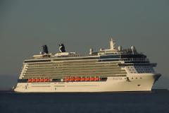 Το Celebrity Reflection για πρώτη φορά στον Πειραιά