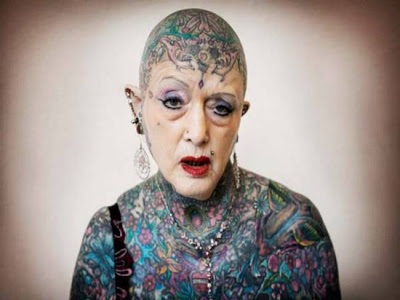 Η γυναίκα με τα περισσότερα τατουάζ στον κόσμο - Φωτογραφία 1