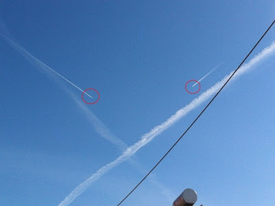 Αναγνώστης στέλνει φωτογραφίες με αεροψεκασμούς στην Ημαθία - Φωτογραφία 3