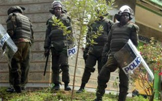 Κένυα: Τουλάχιστον 42 αστυνομικοί νεκροί σε ενέδρα - Φωτογραφία 1