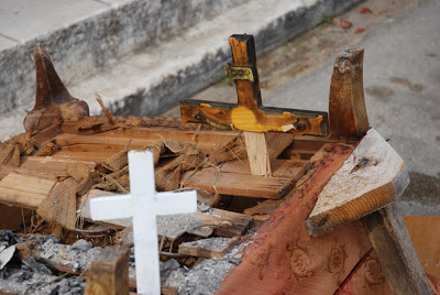 Κ. Αχαία: Μουσουλμάνοι έκαψαν εικόνες και 2 σταυρούς - Φωτογραφία 6