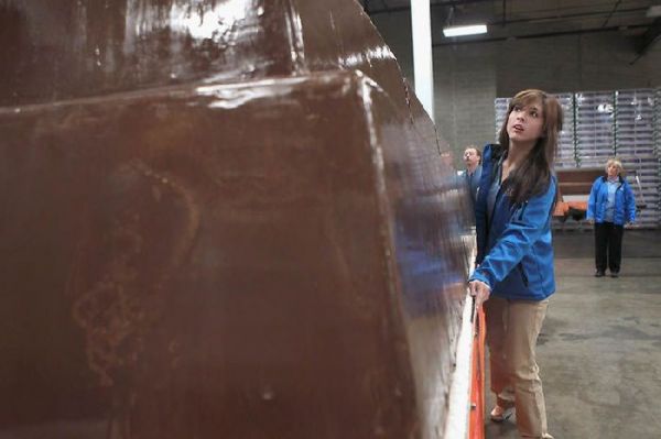 Η μεγαλύτερη σοκολάτα στον κόσμο!!!! - Φωτογραφία 1