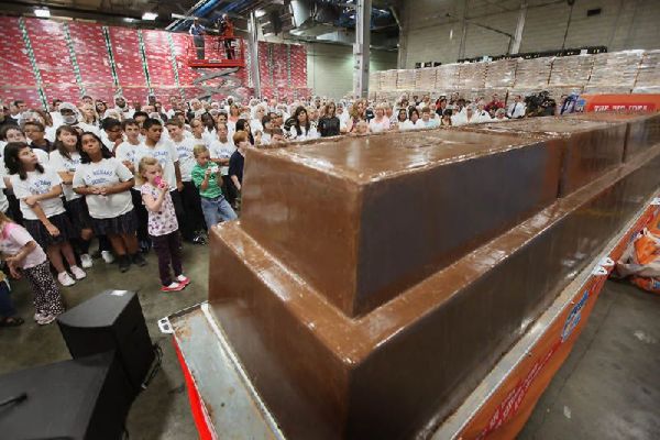 Η μεγαλύτερη σοκολάτα στον κόσμο!!!! - Φωτογραφία 2