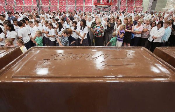 Η μεγαλύτερη σοκολάτα στον κόσμο!!!! - Φωτογραφία 4