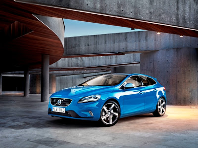 Νέο Volvo V40 R-Design το απόλυτα σπορ V40 - Φωτογραφία 3