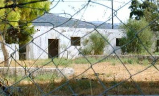 Εισβολή σε έξι Ελληνικά στρατόπεδα - Φωτογραφία 1