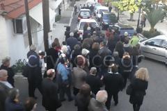 Οργή και οδύνη στην κηδεία του αδικοχαμένου ζευγαριού