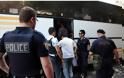 Πάτρα: 30 παράνομοι μετανάστες μεταφέρθηκαν την Τρίτη στο στρατόπεδο Κορίνθου